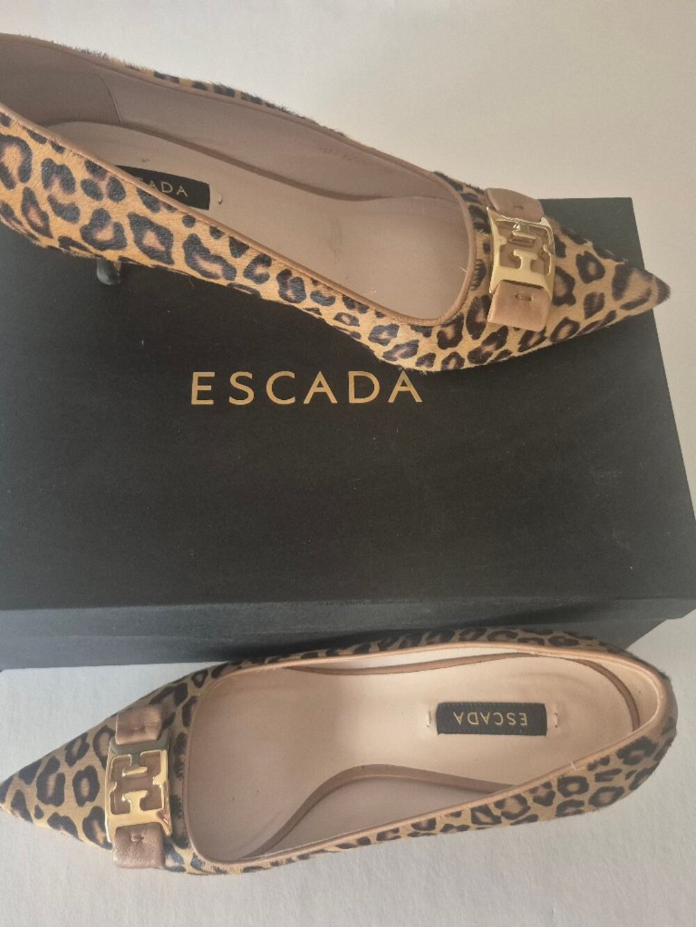 Escada leather kitten heels Leopard print (calf fur) with gold EE logo size 7.5